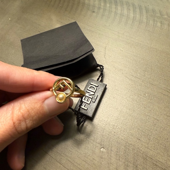 Fendi ring - Picture 3 of 4